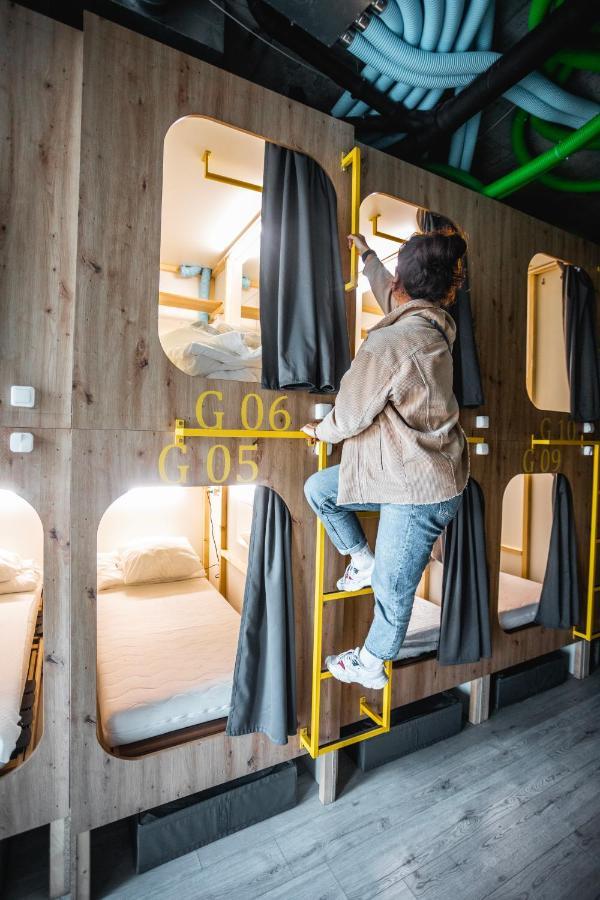 Capsule Hostel Logistic Vilnius Bagian luar foto